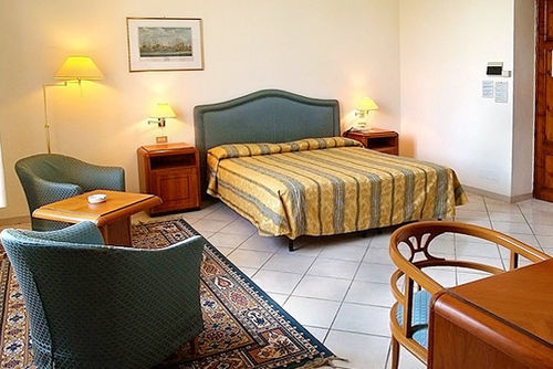 Roma Hotel 3*